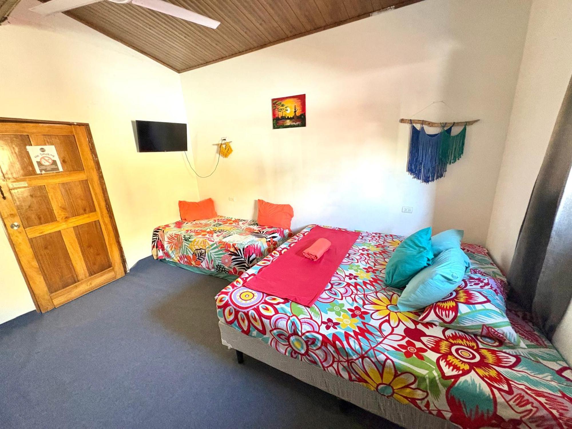 Passifloras Hostel Quepos Luaran gambar